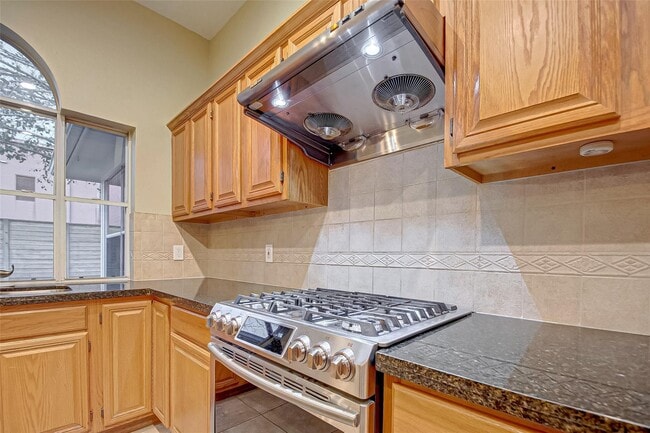 property at 4611 Summer Lakes