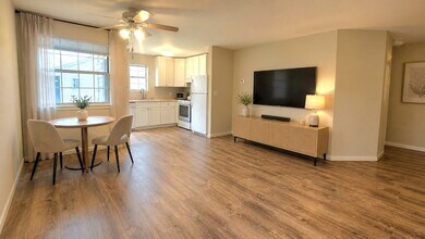 36 Gant Cir in Streamwood, IL - Building Photo - Building Photo