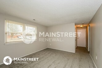 2316 Kingsford Dr in Florissant, MO - Building Photo - Building Photo