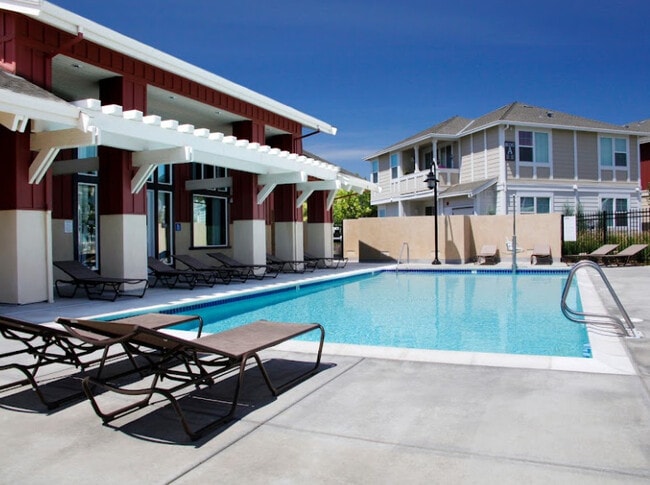 Grove at Sunset Court in Brentwood, CA - Building Photo - Building Photo