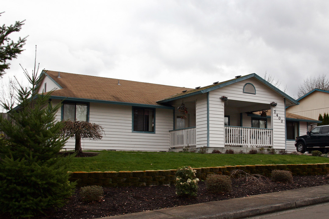 7400 SW 172nd Ave in Beaverton, OR - Building Photo