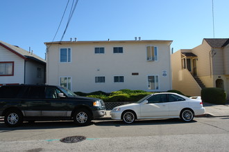 546 Green Ave in San Bruno, CA - Building Photo - Building Photo