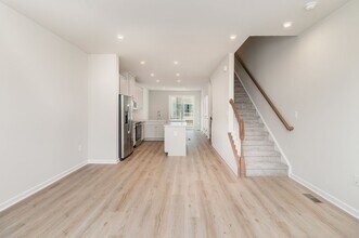 4936 Dunhaven Dr in Fredericksburg, VA - Building Photo - Building Photo