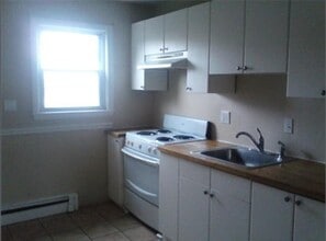 157 Delhi St, Unit #1 in Boston, MA - Building Photo - Building Photo