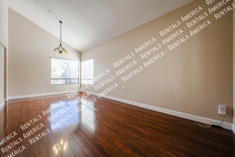 14759 N 98th St in Scottsdale, AZ - Foto de edificio - Building Photo