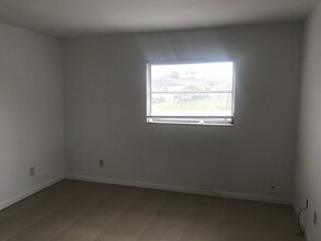 16902 Carmen Ave in Ft. Myers, FL - Building Photo - Building Photo