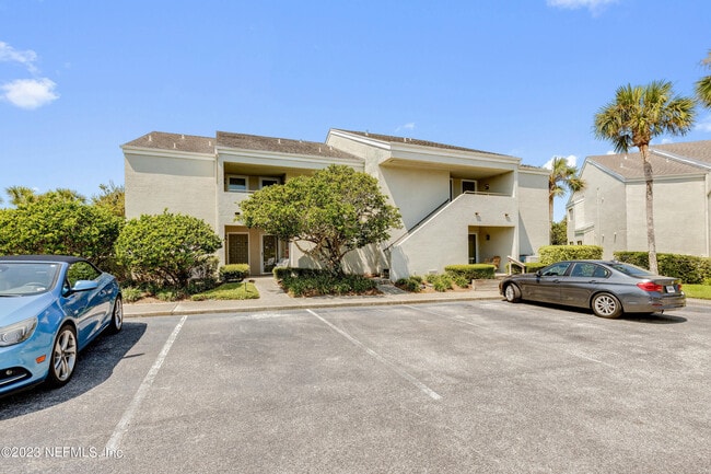 property at 630 Summer Pl