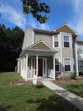 107A Heather Way in Tabb, VA - Building Photo - Building Photo