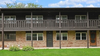 Sherwood Forest Apartment Homes in Kankakee, IL - Building Photo - Building Photo