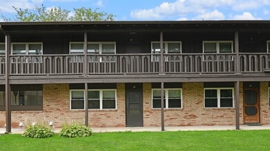 Sherwood Forest Apartment Homes in Kankakee, IL - Foto de edificio - Building Photo