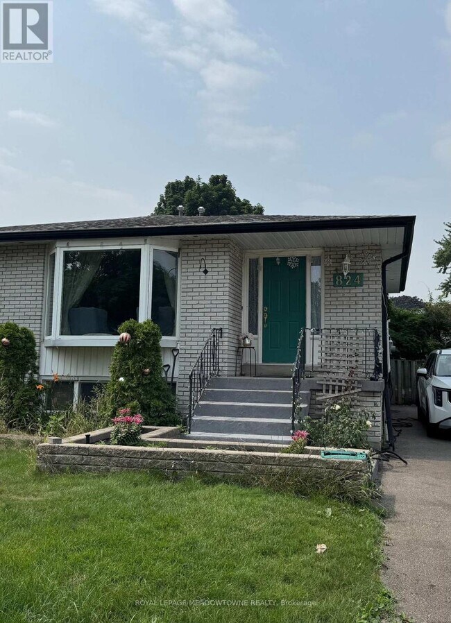 property at 824 Inverhouse Dr