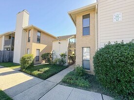 5222 Butter Creek Ln in Baton Rouge, LA - Building Photo