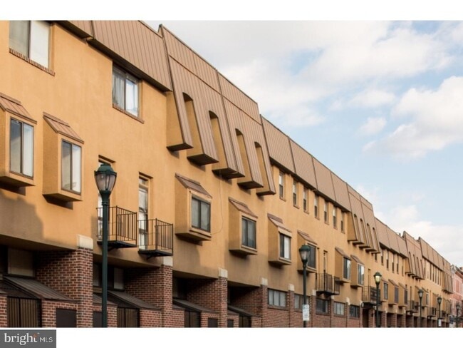 property at 2031 South St