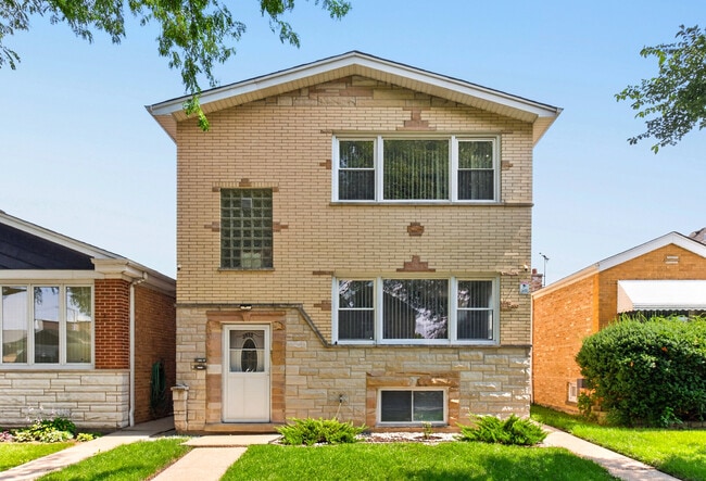property at 3953 N Oleander Ave