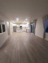 536 SE Lines St in Dallas, OR - Building Photo