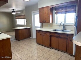 1461 E 3rd St in Mesa, AZ - Building Photo