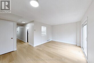 59 Sorrell Crescent in Markham, ON - Building Photo - Building Photo