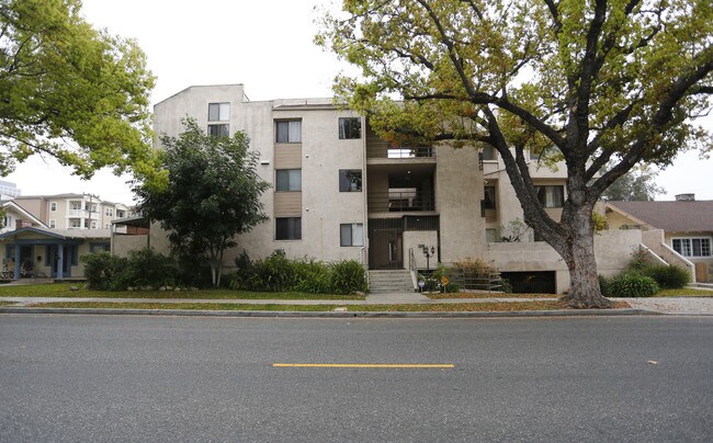 336 W California Ave in Glendale, CA - Foto de edificio - Building Photo