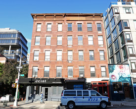 205 Tenth Ave in New York, NY - Building Photo - Building Photo