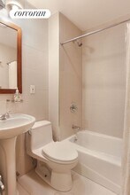 124 Nassau St in New York, NY - Building Photo - Building Photo