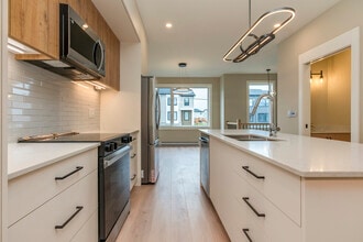 72 Colonial Cres, Unit 72 Colonial Crescent in Halifax, NS - Building Photo - Building Photo