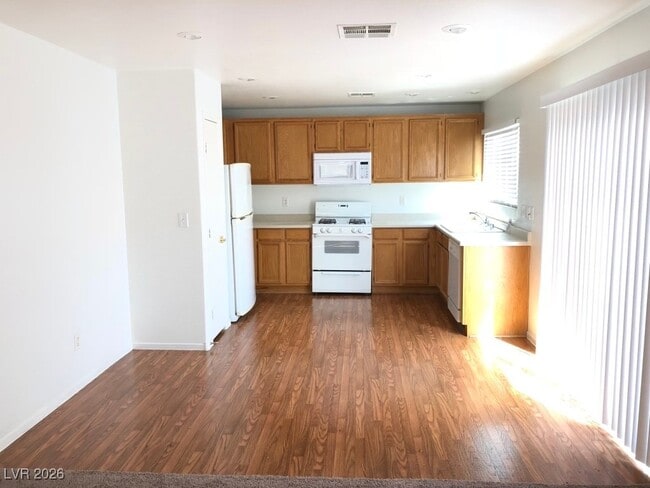391 Silverado Pines Ave in Las Vegas, NV - Building Photo - Building Photo