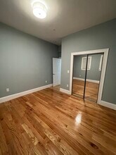 73 Pearl St, Unit 1 in Somerville, MA - Foto de edificio - Building Photo