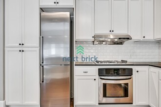 317 Lakeside Ave S in Seattle, WA - Building Photo - Building Photo