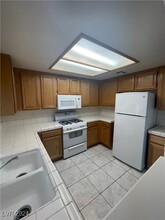 1688 St Malo Way in Henderson, NV - Building Photo - Building Photo