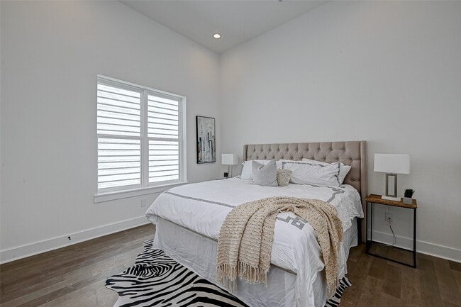 property at 6129 W Montgomery Rd