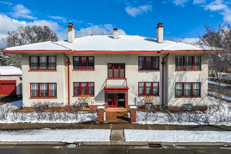 807 St Clair Ave in St. Paul, MN - Building Photo - Primary Photo