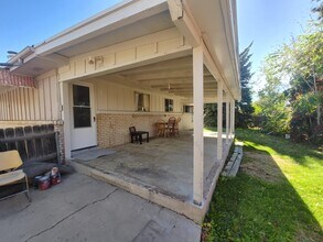 8869 Circle Dr in Westminster, CO - Building Photo - Building Photo