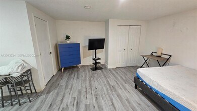 4201 SW 32nd Dr in West Park, FL - Building Photo - Building Photo