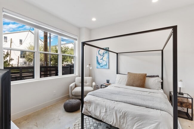 property at 1504 Ennis St