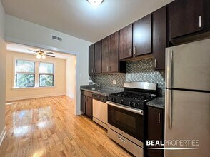 3900 N Janssen Ave in Chicago, IL - Building Photo - Building Photo