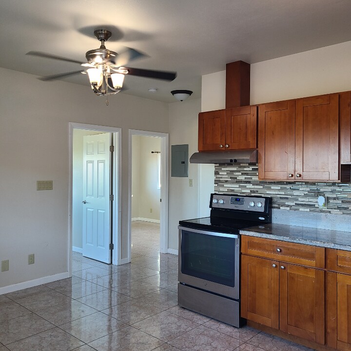 155 Hiolani St-Unit -A in Makawao, HI - Building Photo
