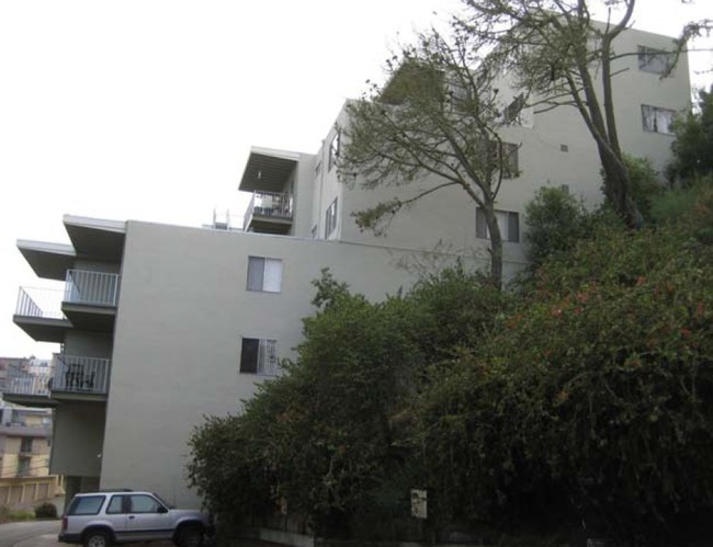 30 Parkridge Dr in San Francisco, CA - Foto de edificio - Building Photo