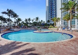 18201 Collins Ave, Unit 2001A in Sunny Isles Beach, FL - Building Photo - Building Photo