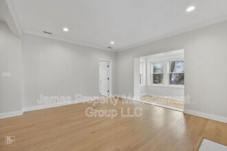 5669 N Magnolia Ave in Chicago, IL - Building Photo - Building Photo