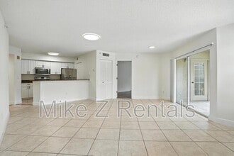 8880 Colonnades Ct W in Bonita Springs, FL - Building Photo - Building Photo