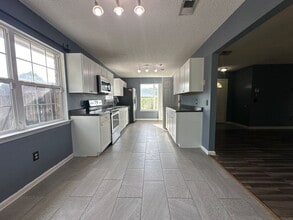 929 Poppleton Dr in Hinesville, GA - Building Photo - Building Photo