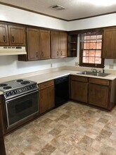 2040 Pineview Dr in Spartanburg, SC - Building Photo - Building Photo