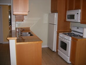 3640 Cardiff Ave, Unit 115 in Los Angeles, CA - Building Photo - Building Photo