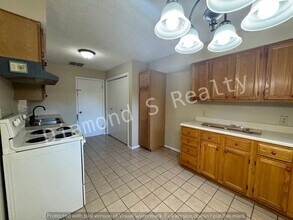 926 E Edgewood St in Springfield, MO - Foto de edificio - Building Photo