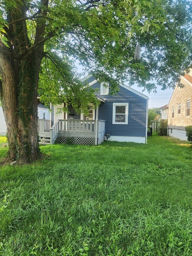 property at 2112 Ratcliffe Ave
