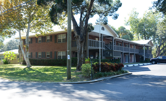 Century Oaks in Largo, FL - Building Photo - Building Photo