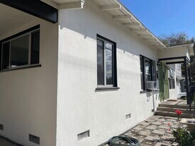 432 S 3rd St, Unit A in Burbank, CA - Building Photo