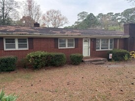 208 Ridgewood Dr in Rocky Mount, NC - Building Photo