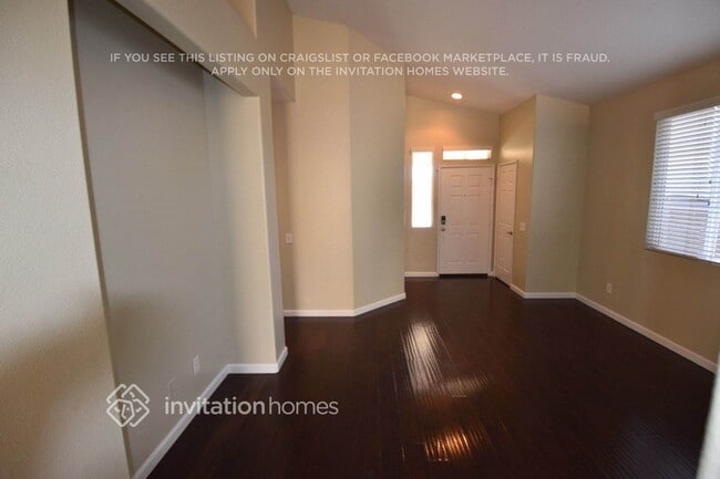 12037 Reichling Ln in Whittier, CA - Foto de edificio - Building Photo