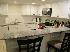 6905 Thorncliffe Dr in Austin, TX - Building Photo - Building Photo